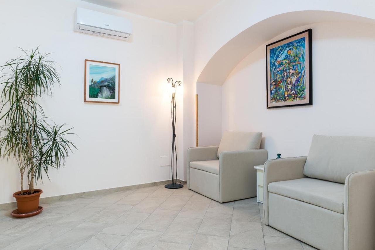 Casa Vacanza Rosy Di Guida Rosy Giungano Ngoại thất bức ảnh